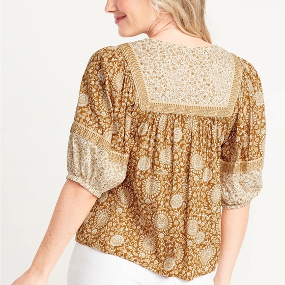Old Navy Split Neck Blouse - Picture 3 of 9